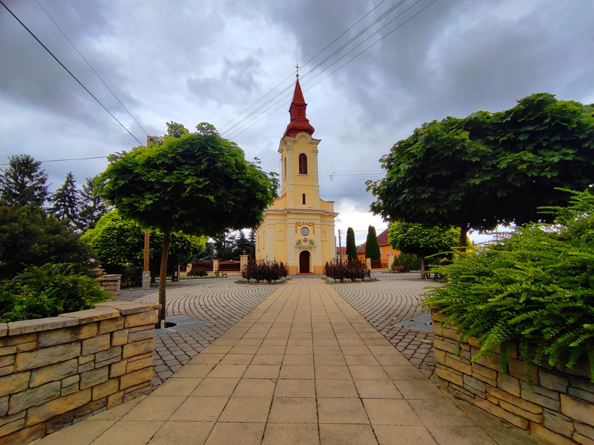 SAJÓÖRÖS -templom kép